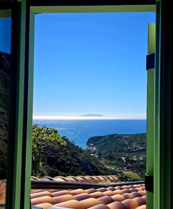 Vista Del Mar Mansion - Chambres d'hôtes Spile