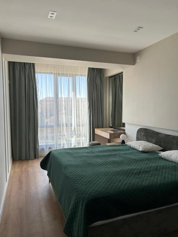 2-Bedroom Apartment Modern, Near City Center - B&B Karakol