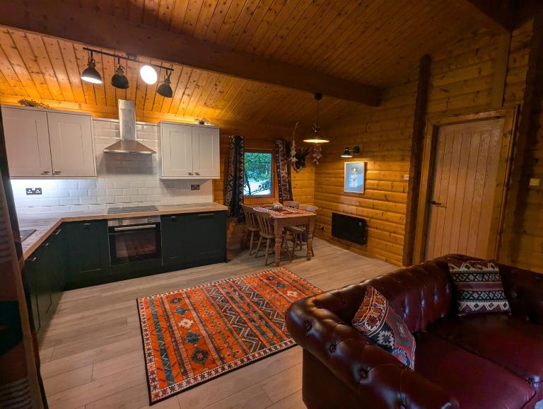 Pineshadow Lodge Dog Friendly Kenwick Park Louth - Bed and Breakfast Louth