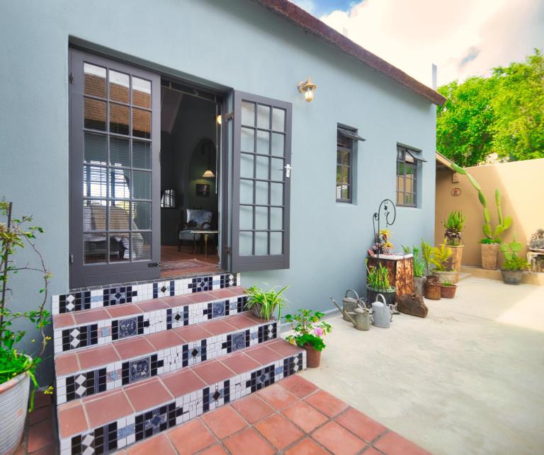 Grace Courtyard Cottage - Bed and Breakfast Bredasdorp
