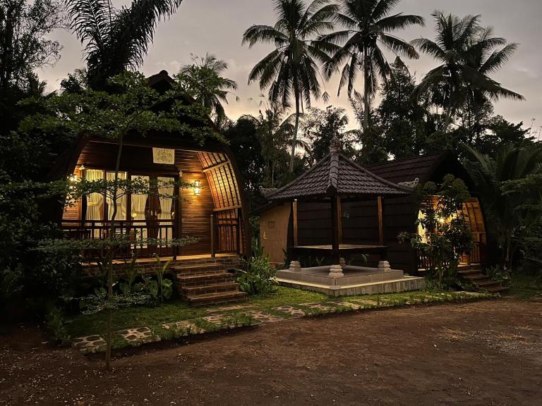 The Gamongan Villa - Bed and Breakfast Selemadeg