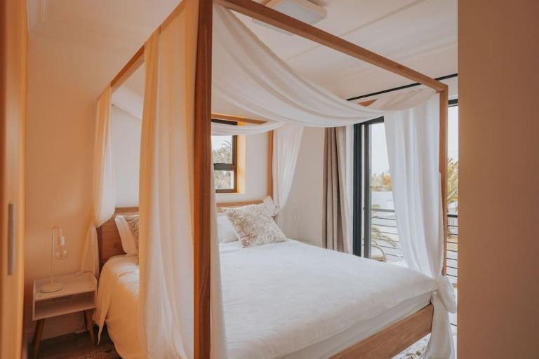 Calm Blouberg Beach Apt - Gated & Lift Access - B&B Città del Capo
