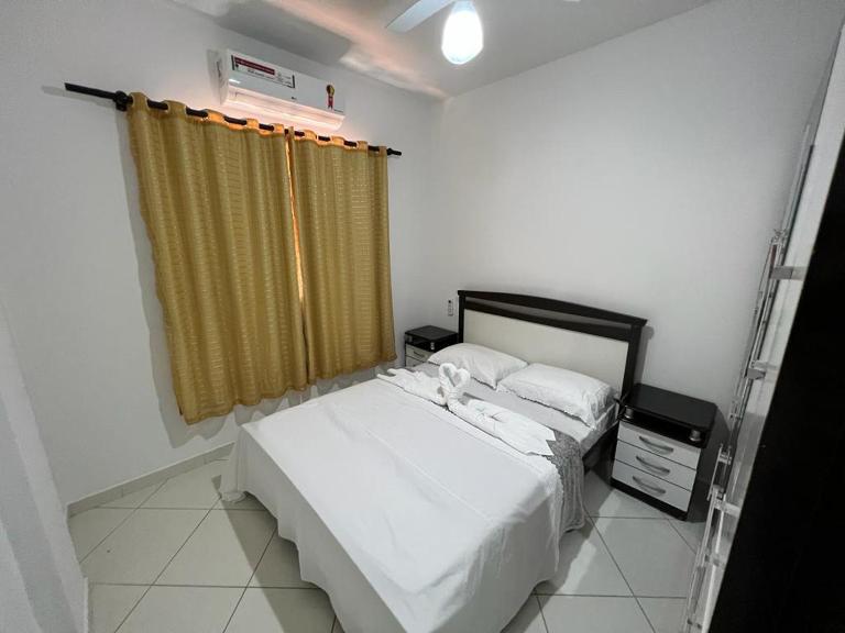 MELHOR ESCOLHA - 90 metros da Beira Mar - 2 Quartos com AR CONDICIONADOS SPLIT, Air Fryer, Wi-Fi, Disney Plus, Star Plus, HBO Max, Cadeiras de Praia, Caixa Térmica - 7 pessoas - Perto de tudo! - B&B Guarapari