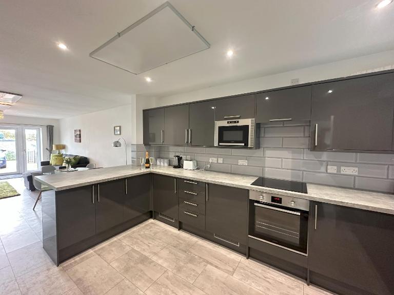 Chapel Terrace - 2 Bedrooms - Sleeps 4 - Free Private Parking - Ferienwohnung Cleator Moor