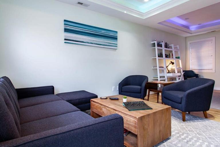 MODERN HOME NEAR CAPITOL HILL - Walk to METRO subway - B&B Washington