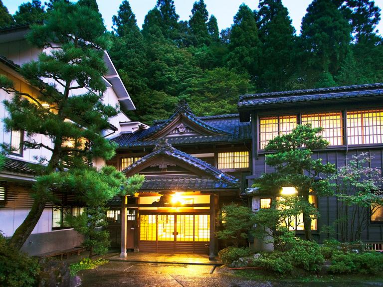 Motoyu Ishiya - B&B Kanazawa