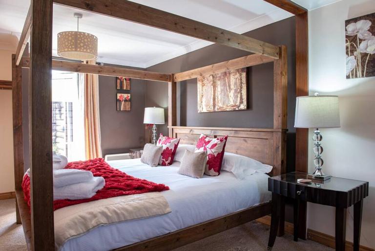 Wild Oats Lodge 7 - Yellowtop Country Park - Hot Tub - Yorkshire - B&B Selby