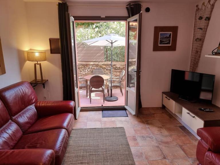 T2 60m2 classé 5 étoiles, quartier des peintres, plages et centre à pied, parking privé - B&B Colliure