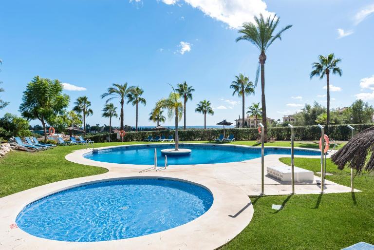 Casa Terrazas del Sol - with sea view - B&B Estepona