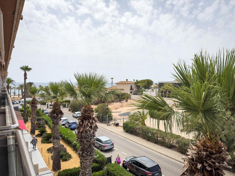 Beachfront Apartment Primera Línea 2-02 - B&B Orihuela