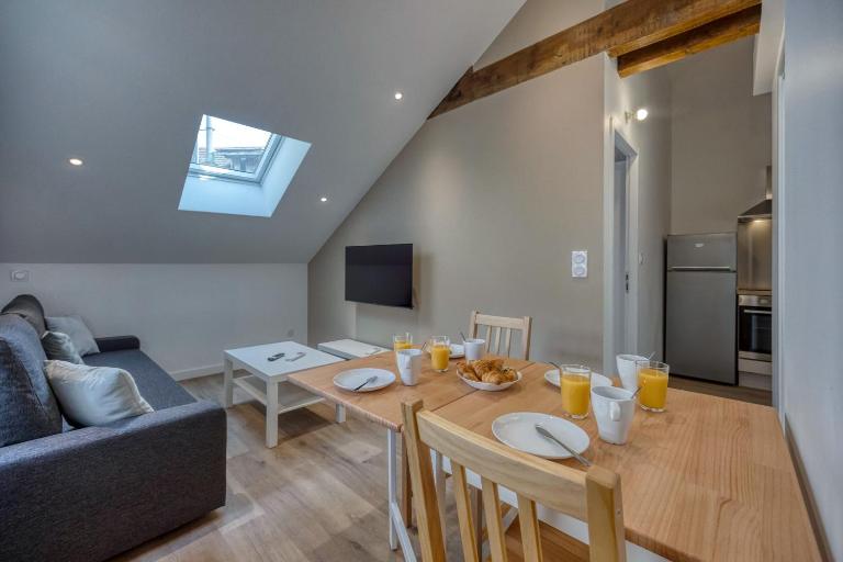 #HG L'Amiral - B&B Grenoble