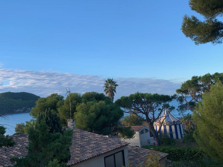Superbe T3 moderne front de mer/ 2 Balcons 2 Chmbr - B&B Saint-Cyr-sur-Mer