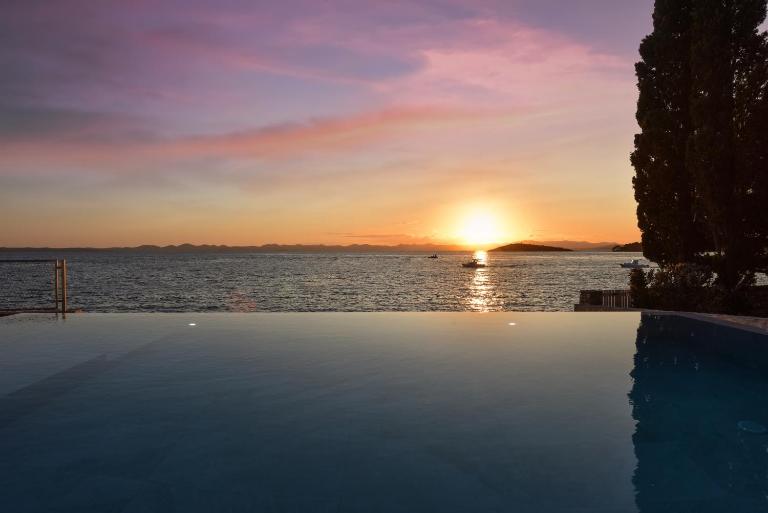Beachfront Villa FUX Eternity Zdrelac Pasman Zadar - B&B Ždrelac