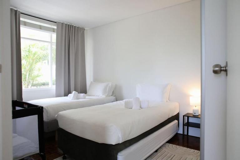 Bondi Beach Apartment Large 2BR w AC balcony parking pet friendly - B&B Sydney
