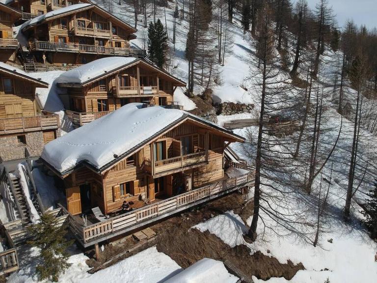 Chalet tout confort dans la résidence les chalets du Mercantour isola 2000 - B&B Isola