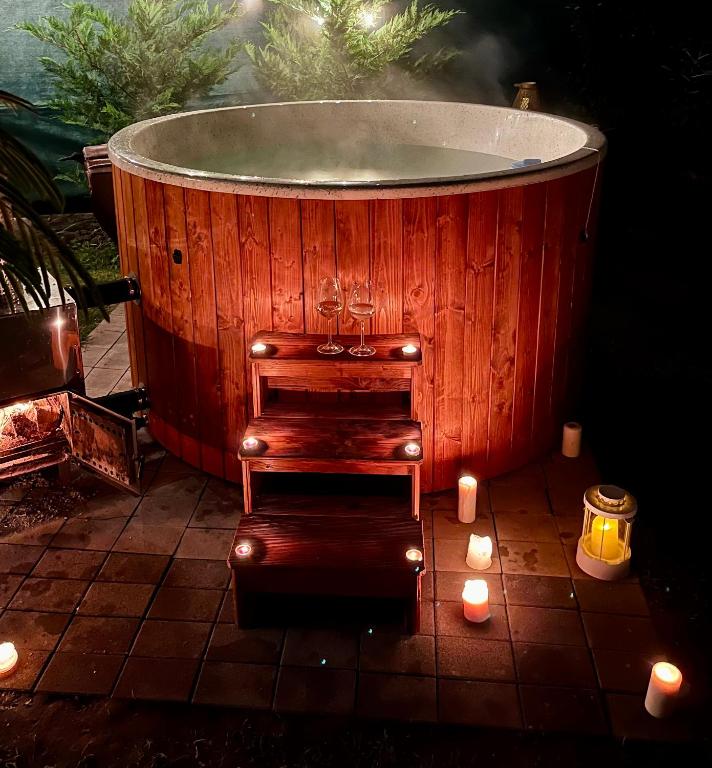 Gesztenyeház guest house with hot tub - Bed and Breakfast Leányfalu