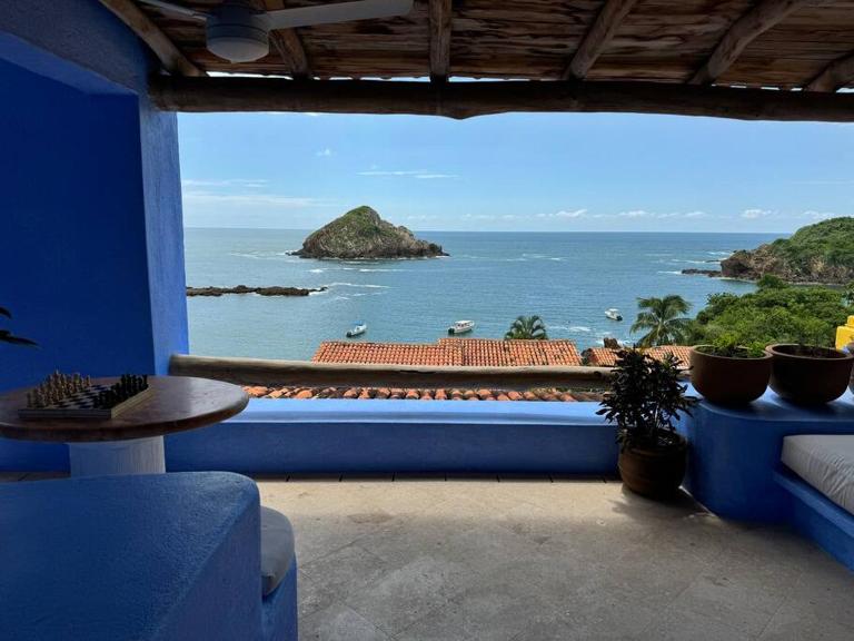 Casita Hermanitas - 3 bedroom panoramic ocean views with private cook - B&B Careyes