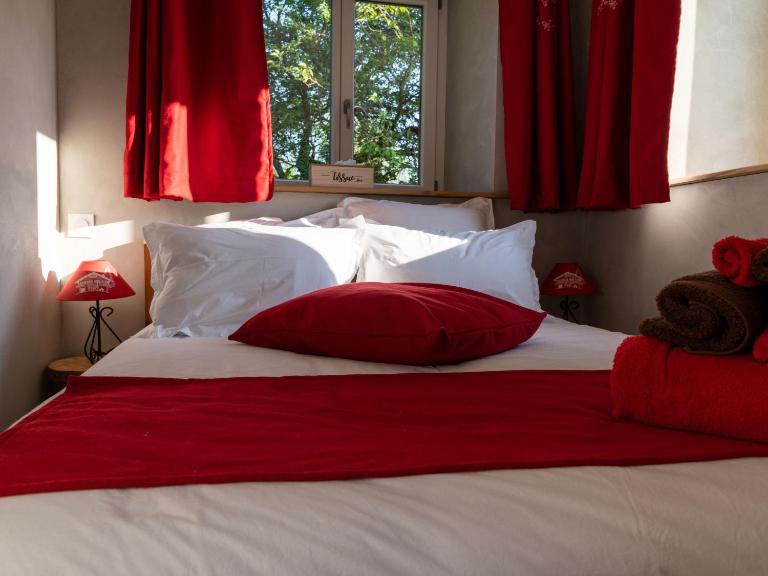 Chambre Jonquille avec entrée privée et animaux admis - FR-1-589-718 - Bed and Breakfast Sapois