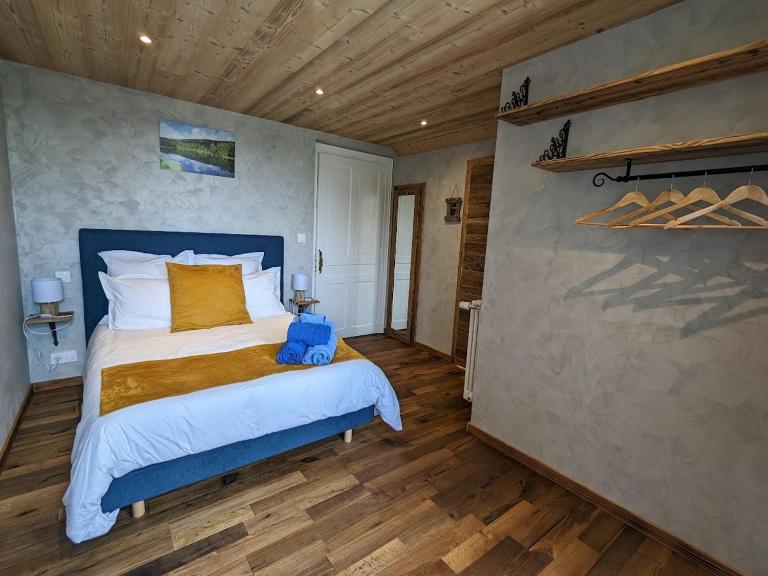Chambre Gentiane - 2 Lits Doubles & Sauna, Idéale Famille - FR-1-589-747 - Bed and Breakfast Sapois