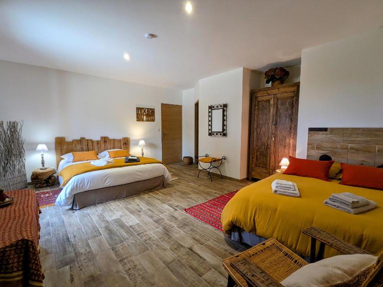 Chambre 4 pers avec piscine chauffée & WiFi - FR-1-591-708 - B&B Faverolles