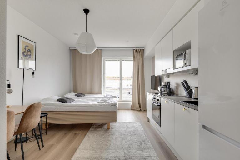 Kotimaailma - Valoisa yksiö Turun Pukkilassa - Bed and Breakfast Turku