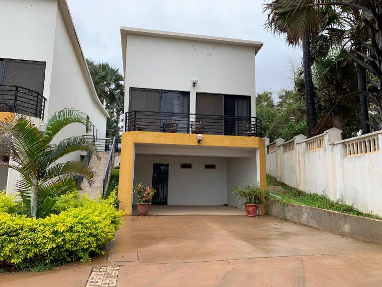 Townhouse T1, Relax Waterfront - Chambres d'hôtes Bijilo