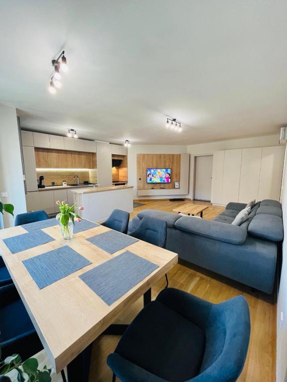 FREESIA apartment with underground parking - B&B Sofia