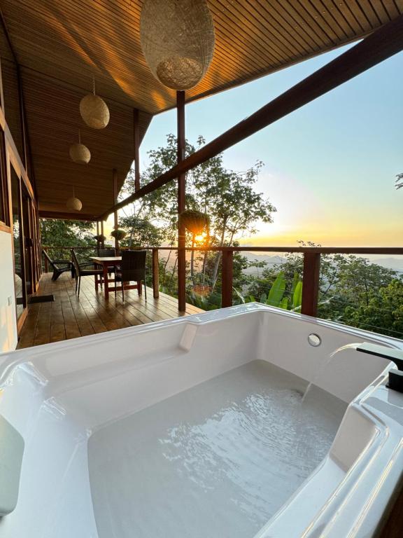 Sunset Serenata - B&B Minca