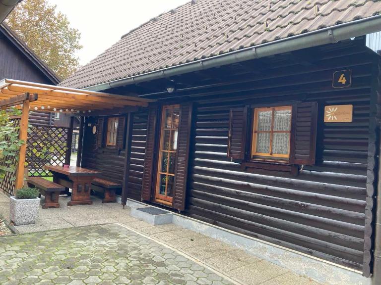 Hiška Marjetica - Ferienwohnung Podcetrtek