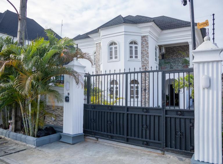West End Mansion - Chambres d'hôtes Ikuata
