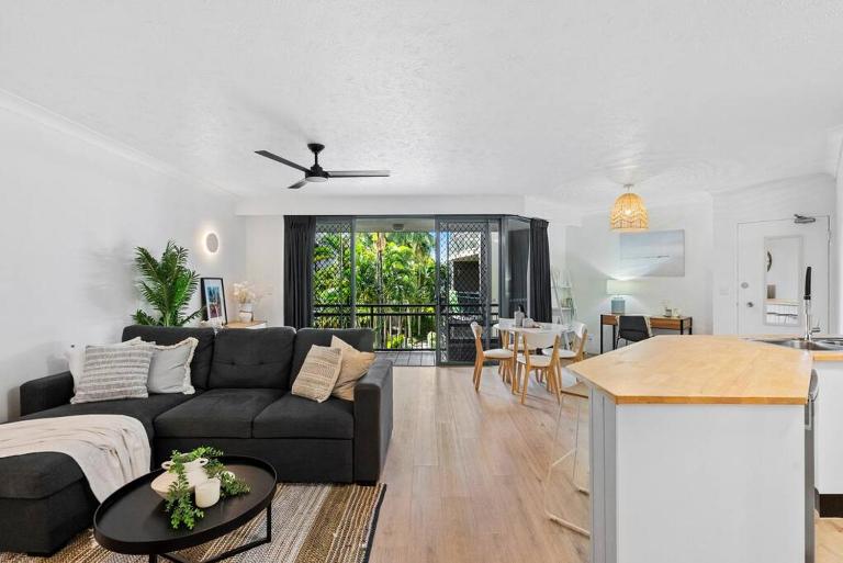 Stylish 2-BR Apartment - Chambres d'hôtes Gold Coast