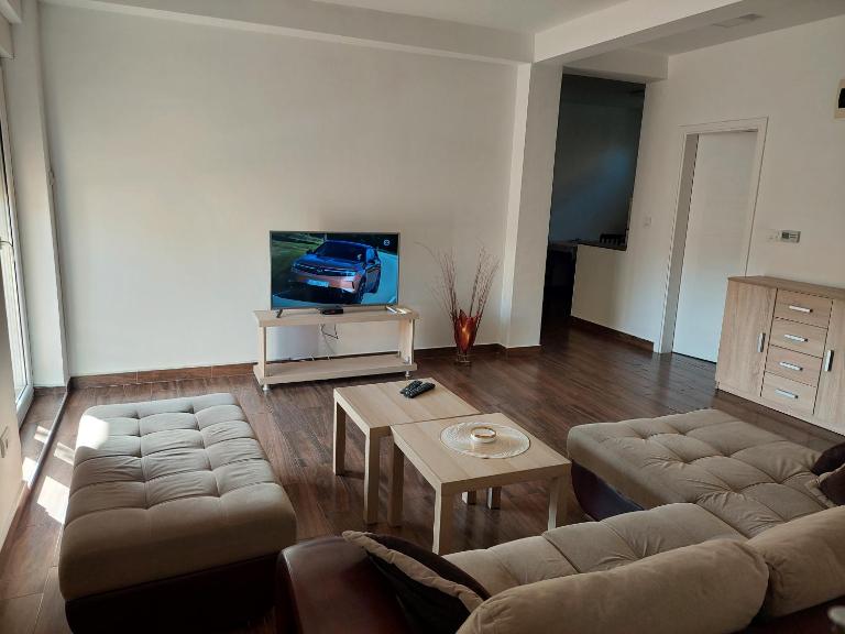 Centro apartman 2 - Chambres d'hôtes Pančevo