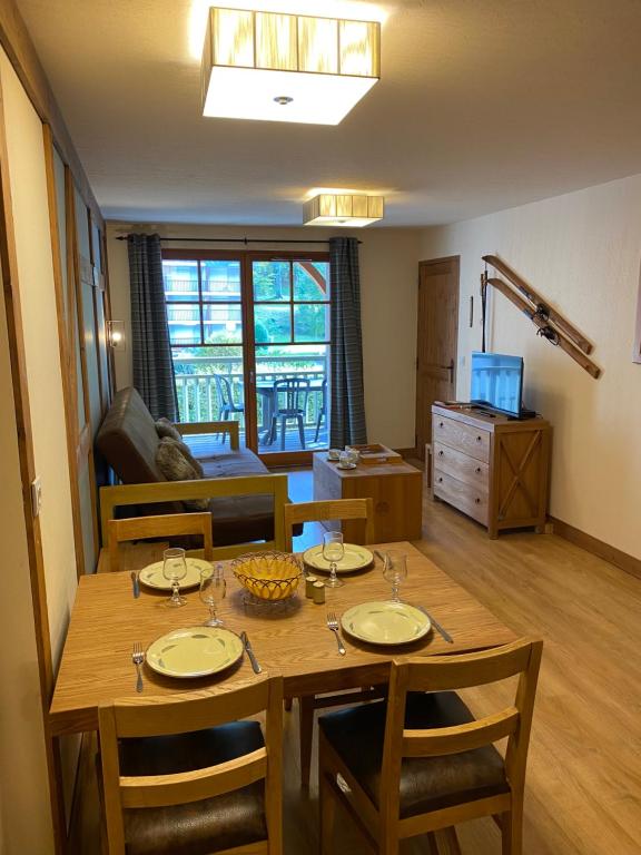 Appartement T2+coin nuit 6 pers résidence de Cami Real au centre du village de saint Lary Soulan avec piscine intérieure+ sauna et hammam - Ferienwohnung Saint-Lary-Soulan