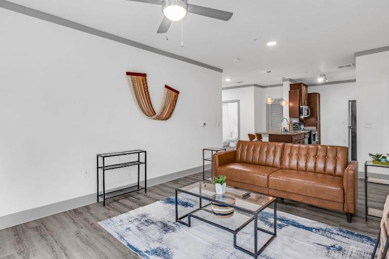 Overlook 4001 I Stunning 2Bd Apartment - B&B Knoxville