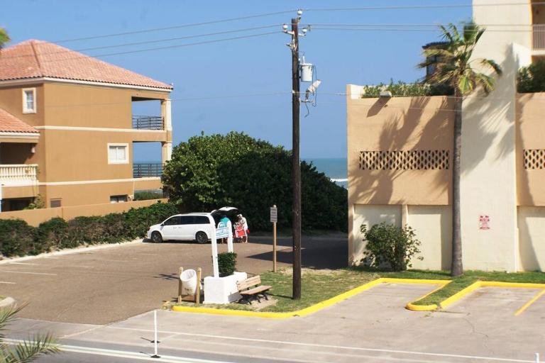 Coronado 101 next to beach access, Pool - B&B South Padre Island
