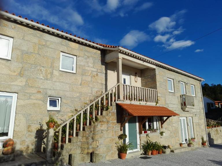 Alojamento São Lourenço - B&B Viseu