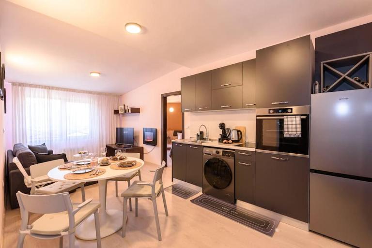2BR Apartment Near Gondola by SI Stay - B&B Bansko