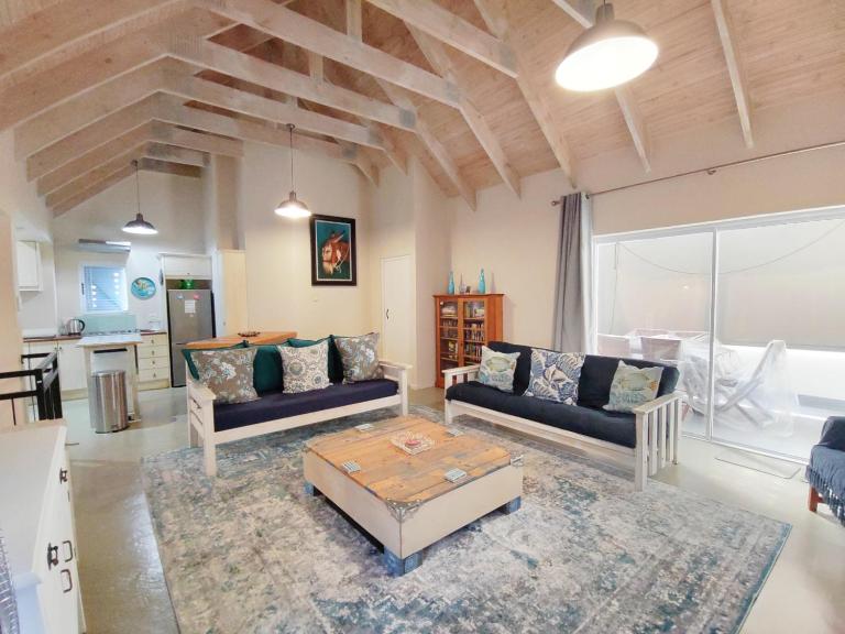 Bethel House - Self Catering - B&B Stompneusbaai