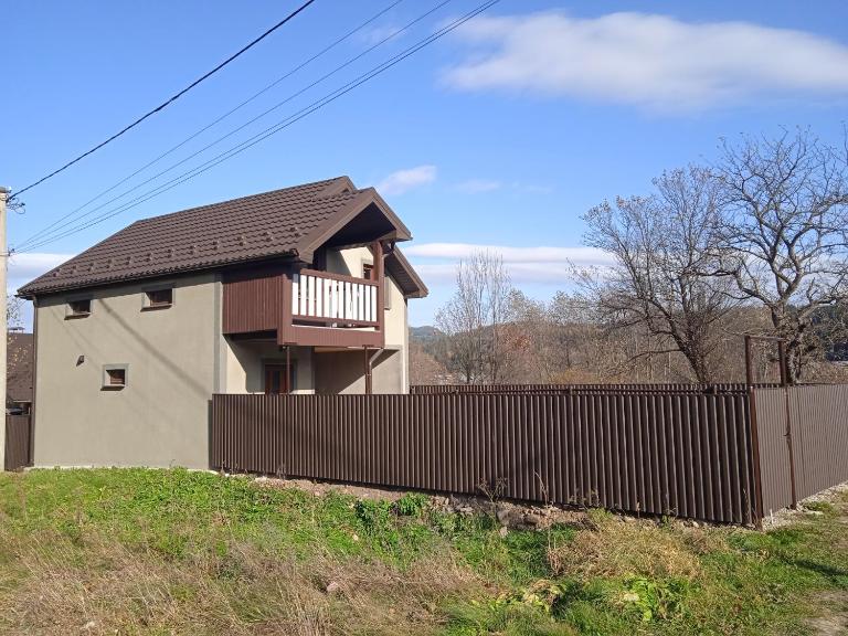 Галерея Карпат - Chambres d'hôtes Mykulychyn