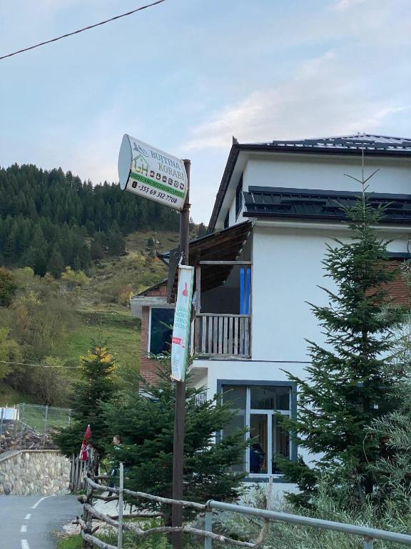 Guest House Korabi - B&B Ceren