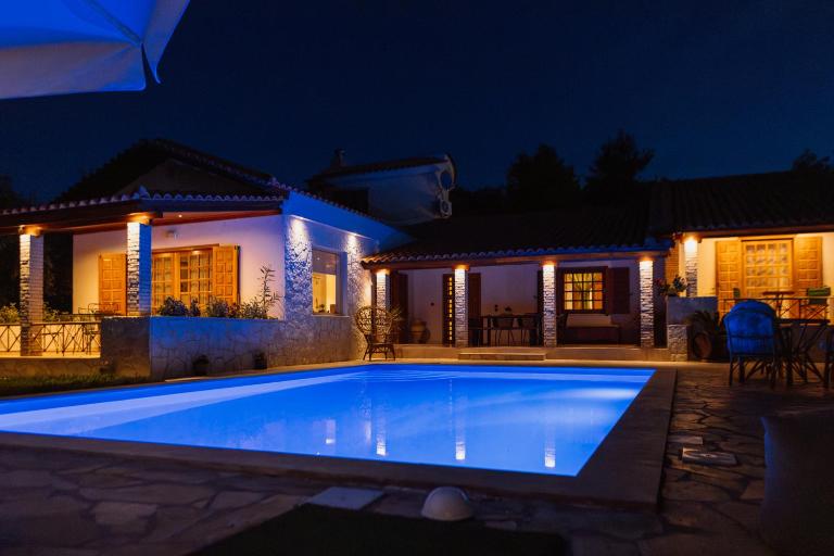 Gravanis Resort - Bed and Breakfast Sykámino
