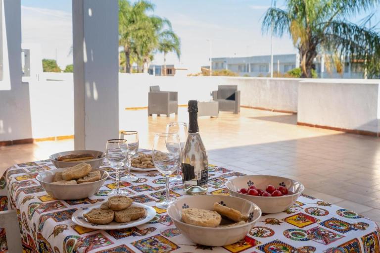 Sirena Villa With Panoramic Terrace - Chambres d'hôtes San Foca