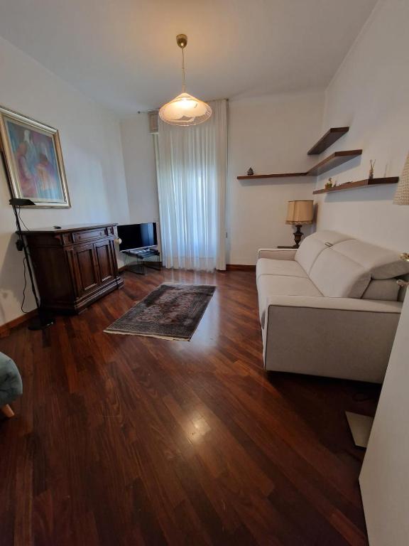 Duomo - Fontana Cozy with Terrace - B&B Milan