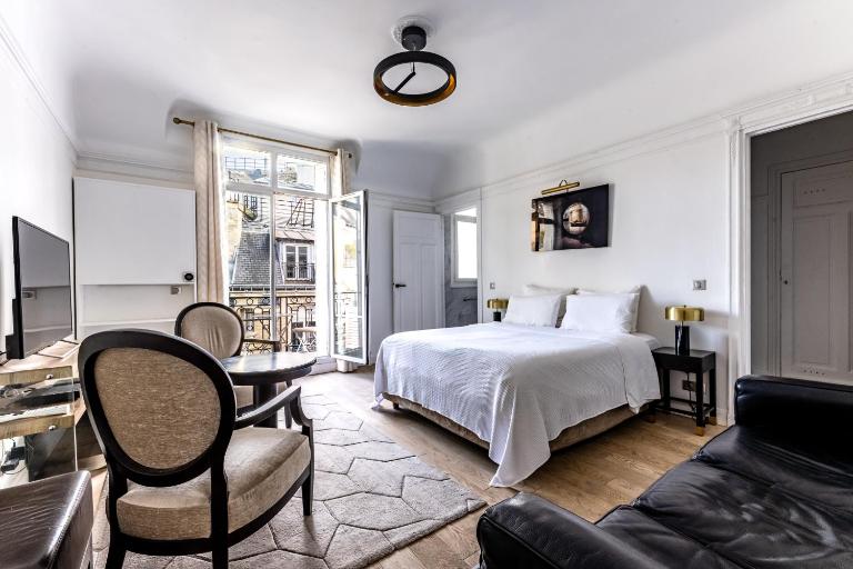 Appartement Champs Elysées - B&B Paris