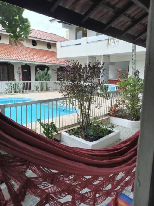 Apartamento com piscina condomínio Tapitema - Ferienwohnung Peruíbe