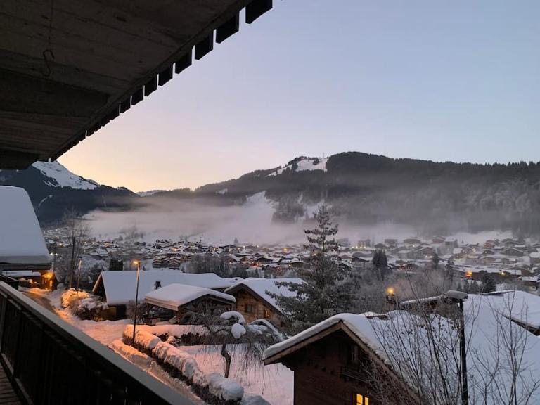 Morzine apartment, perfect ski and summer base for 8 - B&B Montriond