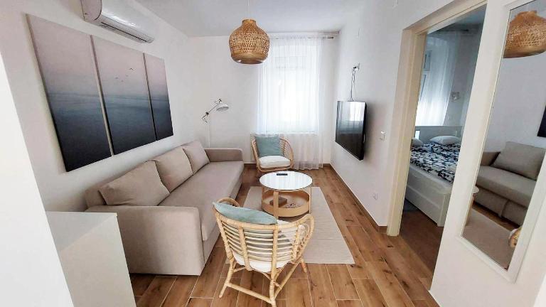 Hetényi Apartman - Bed and Breakfast Keszthely