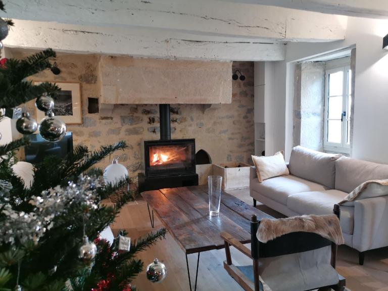 11 pers Les maisons médiévales de charme en Quercy - Chambres d'hôtes Puylagarde