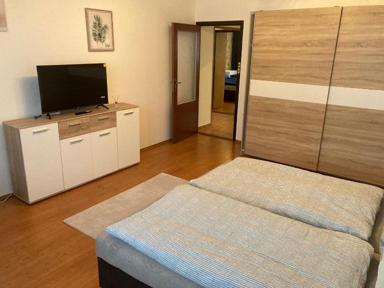 Priestranný byt Klokočina NR - Ferienwohnung Neutra