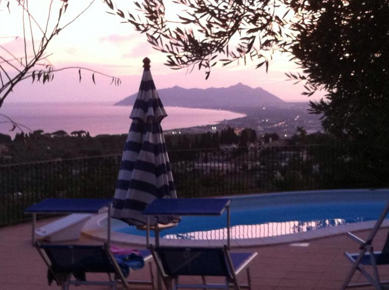 Villa "Ai Galli" - Ferienwohnung Terracina